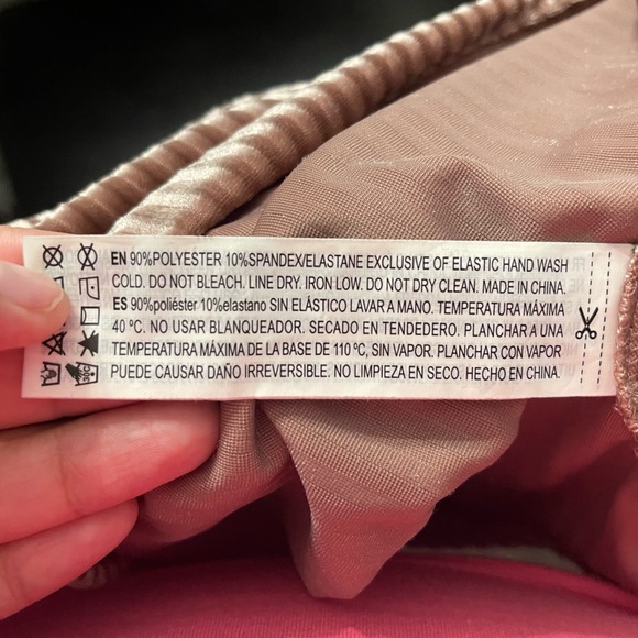 🎉HP🎉 Forever 21+ Pink Peplum Top - Picture 4 of 4